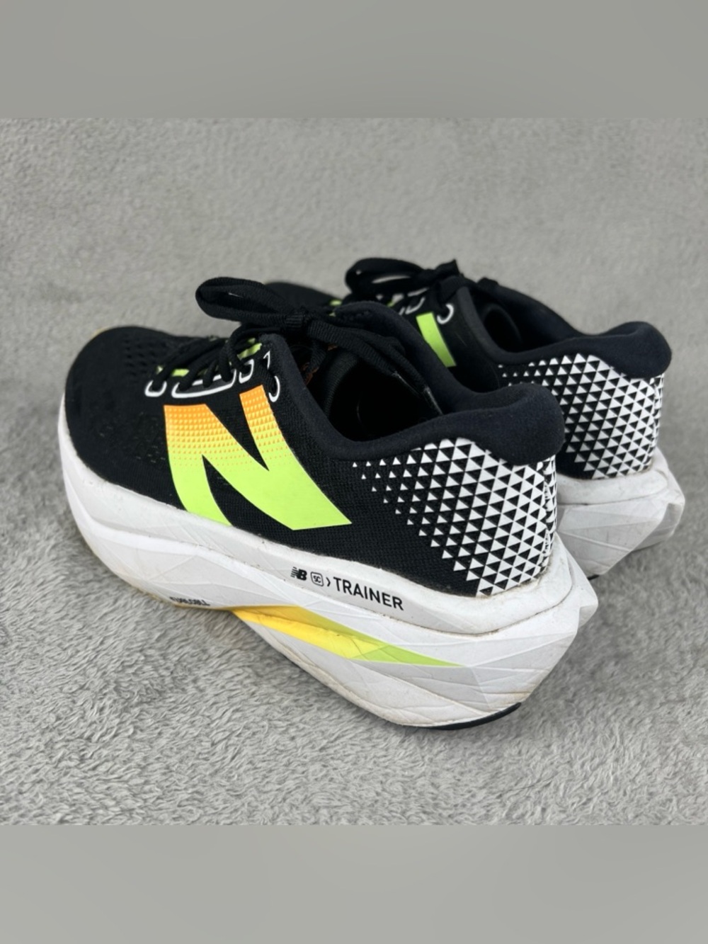 New Balance FuelCell Supercomp Trainer V3 Track Shoes Women's Size 7 Black - Picture 2 of 12